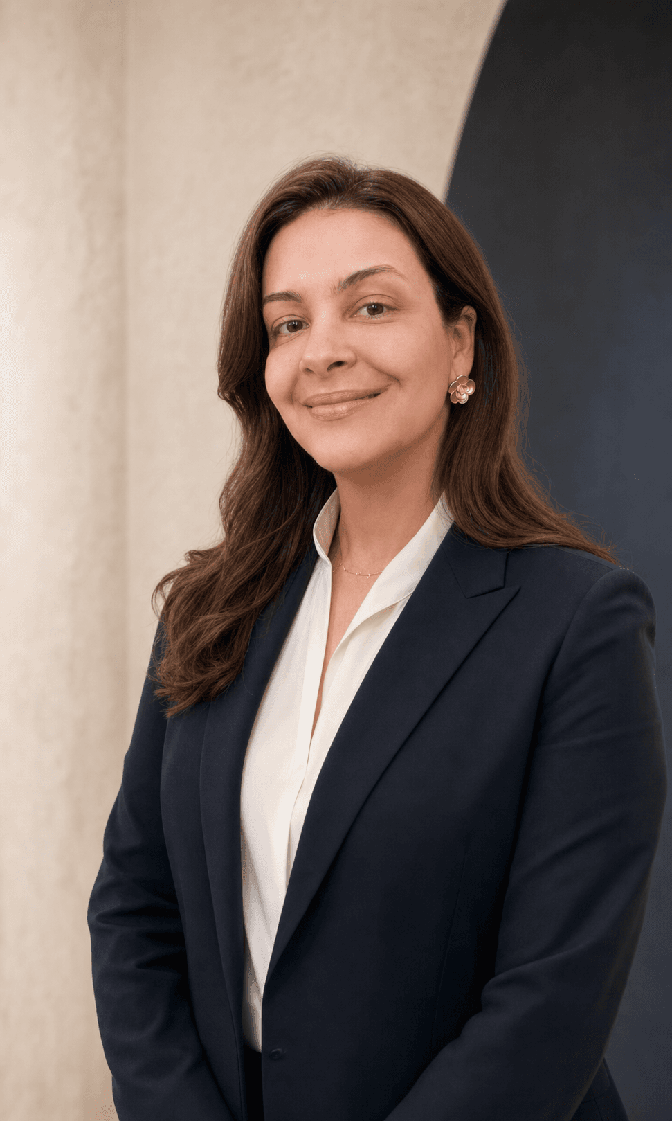 Retrato executivo de Camilla Dutra, CEO e cofundadora da Synap